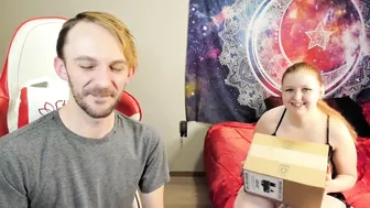 Amatuer Porn Couple Sinspice Unboxes Wedol Sex Toy Then Sophia Masturbates Until She Cums For You