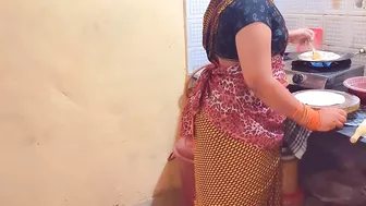 Bhabhi Khana Paka Raha Tha Ushe Zabardasti Karke Chud Diya