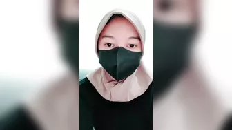 Sexy Hijab Live Masturbation Is Already Horny