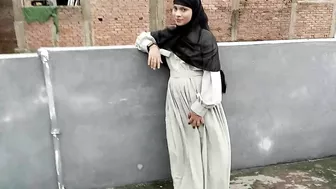 Muslim Burqa Girl Yoururfi Got Fucked By Hindu Boy In Stairs