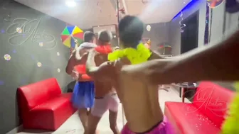 Nosso Carnaval Foi Muito Bom Na Freedom Swing Clube, Rolou Muita Putaria E Todo Mundo Se Pegando