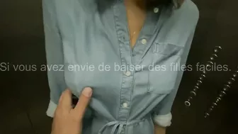 Pipe Risquee Et Sexe Dans Le Couloir Public Avec Sa Copine