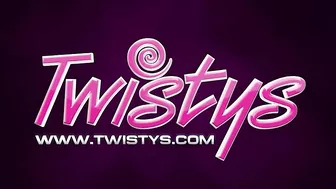 Twistys - A Sensual Foot Rub Soon Has Aidra Fox & Azul Hermosa Kissing & Undressing Each Other