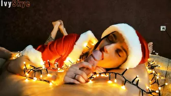 Christmas Sexy Santa Gives A Present: Blowjob, Footjob And Cum On Face