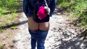 Cute Amateur Girl Showing Her Ass Outdoor & Fucking With Stranger