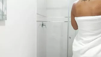 Hidden Camera At The Gym Records A Fitness Model Whore Taking A Shower (Shower, Big Tits, Big Ass)