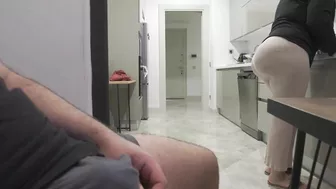 Risky Jerk Off While Watching Big Ass Stepmom In The Kitchen