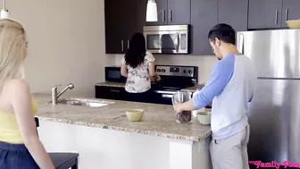 Crazy Family - Horny Teens Fucking While Their Mom Is Making A Breakfast