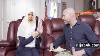 Conservative Muslim Housewife Fucks Her Doctor - Maya Farrell