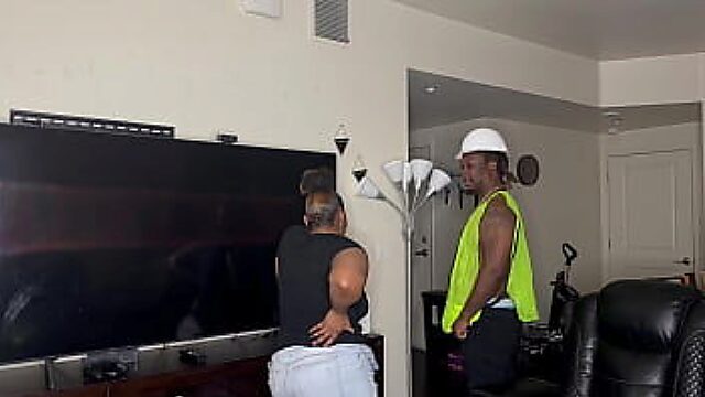 Construction Worker Kendale Fucks Client With Bbc On The Job