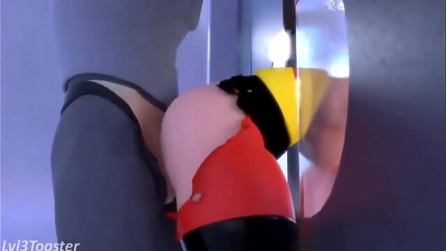 Elastigirl Gets A Facial From A Horny Milf Guard