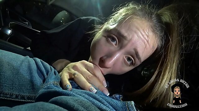 18Yo Deepthroats Big Dick In A Car, Gets Cumshot