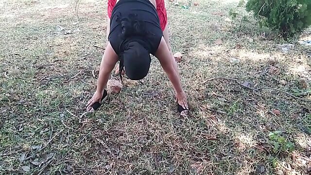 Indian Muslim Babe Takes Risqué Yoga Session In Public Park