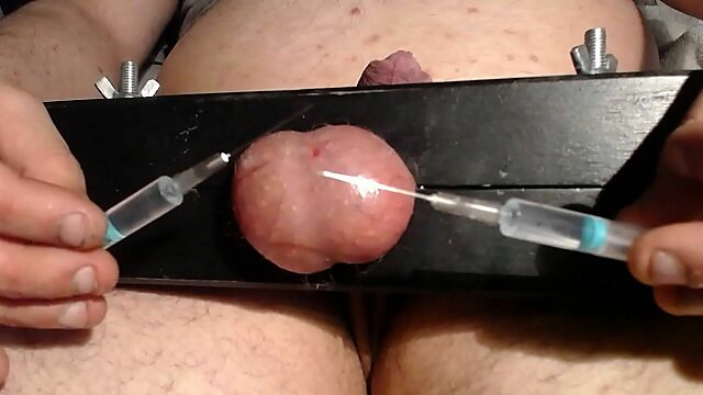 Femdom Applies 1Ml Ethanol To Balls In Week Five