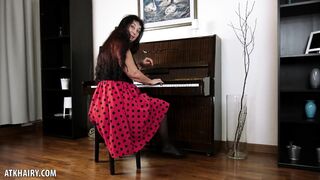 Esmeralda Strips While Playing The Piano To Masturbate