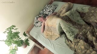 Skinny Short-Haired Girl Masturbates And Cums In The Morning