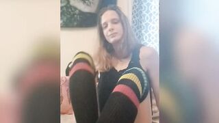 Amateur Uses Vibrator To Cum, Soft Moans