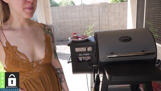 Sfw Zelda Grilling Meat Before Stuffing It In Her Mouth (No Nudity)