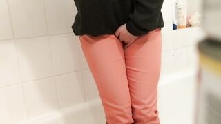 Cute Teen Totally Wetting Her Pants