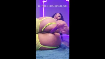 Thick Lightskin Milf Sexy Close Up Anal Play