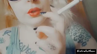 Close Up - Smoking Fetish