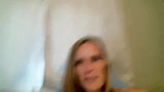 Sexy Milf Pussy Play