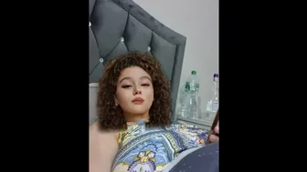 Step Mom Can't Resist Seducing The Exchange Student And Fuck In Bed