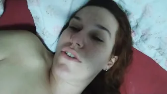 Young Redhead In Bed Beating A Syririca