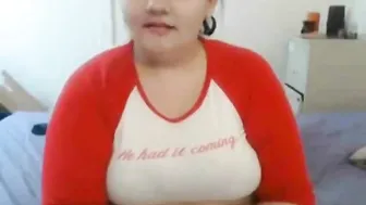 Bbw Webcam Girl Shaking Her Fat Ass