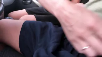 Heiße Blonde Milf Bläst Im Auto, Spritzt In Den Mund Und Schluckt Aus Nächs