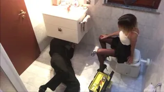 Italian Blonde Wife Fuck The Plumber