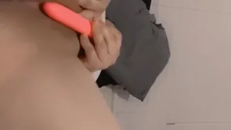 Loud Latina Cums To Her New Toy