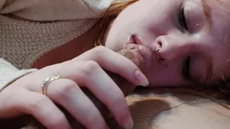 Girl Sucking With Closed Eyes While I Shoot A Video