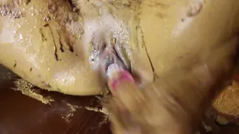 Peanutbutter, Chocolat Topping And Masturbation On The Kitchentable