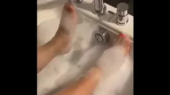 Bubble Foot Bath