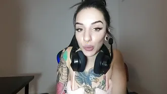 Inked Beauty Giving You An Unforgettable Joi In Spanish And That's About It