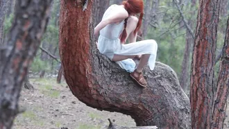 Freckledred's Petite Frame Enjoys A Wet Outdoor Solo Session With Cumshot