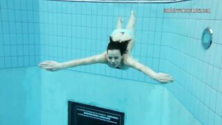 Slowmo Girl Gazel Podvodkova On Underwatershow