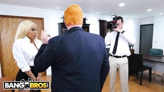 Bangbros - The President Is Fond Of Pornstars, So He Invites Luna Star Over