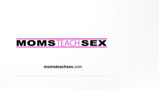 Moms Teach Sex - Stepmom Says 'I Want You To Jerk Off Into My Hands!' S16:E2