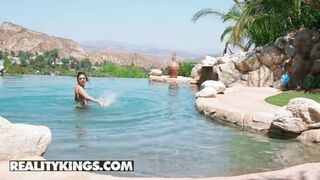 Reality Kings - Pawg Monica Sage Shows Off Butt Plug By The Pool