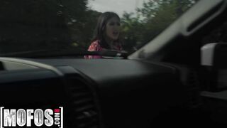 Mofos - Kendra Spade Makes Her Way To Find A New Cock After She Got Tossed Onto The Street By Her Ex