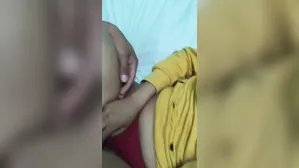 Latina Cornuda Pagando La Renta, Bien Abierta De Piernas Traga Muy Rico