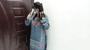 Pakistani Girl Sobia Nasir,S Pussy Cum Discharged Live On Whatsapp Video Call Infront Of Her Client