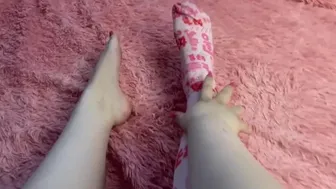 Nice E-Girl Puts On Stockings On Her Sexy Feet Asmr