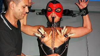 Fetish Sex With Masked Muscle Milf