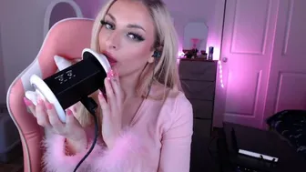 Asmr Your Girlfriend Gives You Kisses With Her Lipgloss Sfw