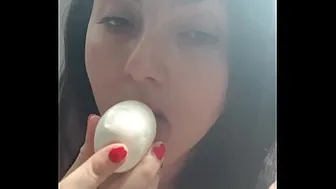 Mimi Putting A Boiled Egg In Her Pussy Until She Comes