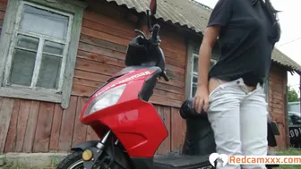 Biker Girl Takes Her Pants And Masturbates On A Motorcycle