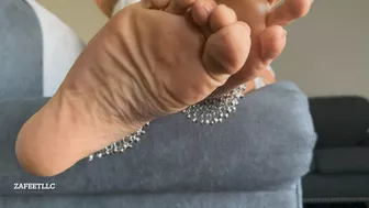 Smacking My Oily Soles